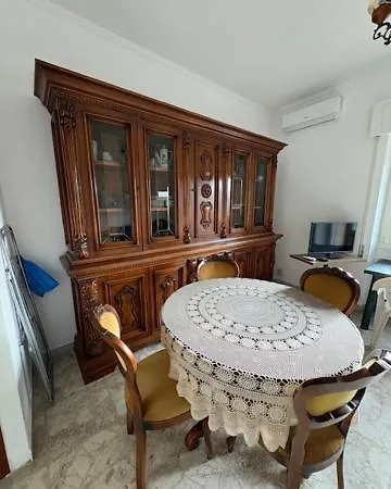 Casa Solare Al Mare 아파트